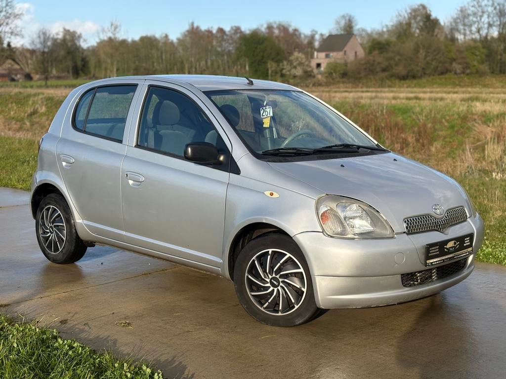 Toyota Yaris 1.33 VVT-I AIRCO - 5 PORTES - 160.000 km - GARA, Autos, Toyota, Argent ou Gris, Achat, 1298 cm³, Entreprise