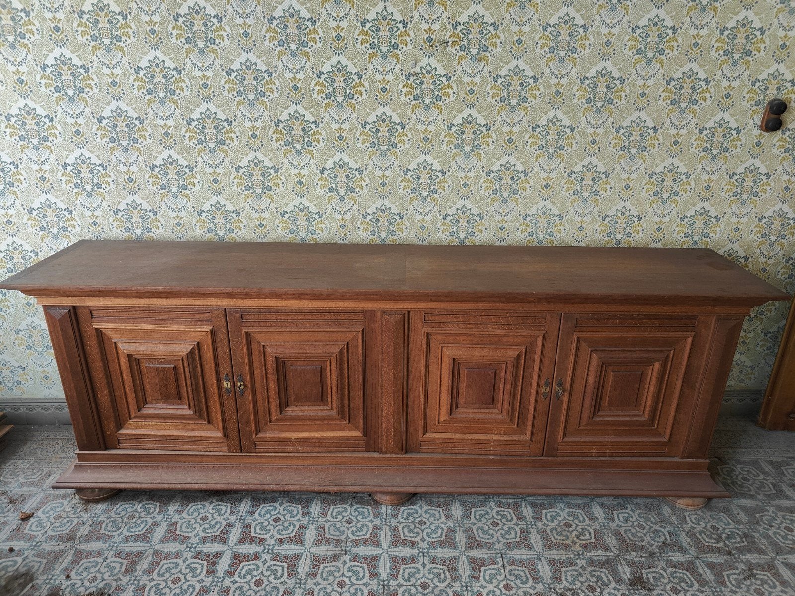 verschillende houten kasten, Enlèvement