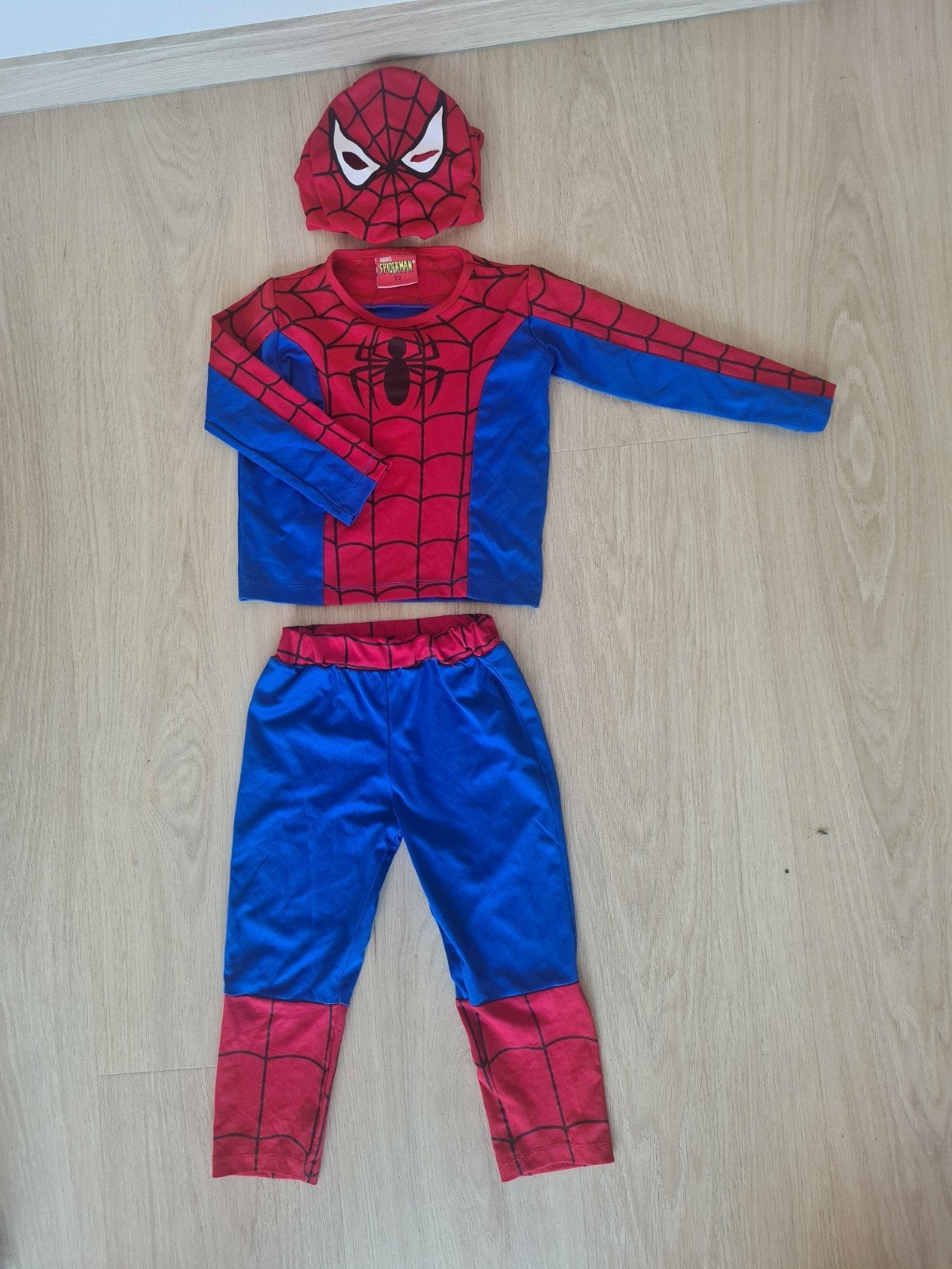 Verkleedpak Spidey maat 98/104, Kinderen en Baby's, Carnavalskleding en Verkleedspullen, Ophalen