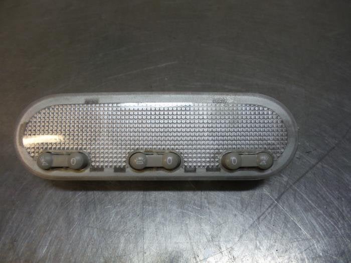 Eclairage intérieur avant d'un Renault Scenic (Scenic 03-), Renault, -, 3 mois de garantie, Utilisé