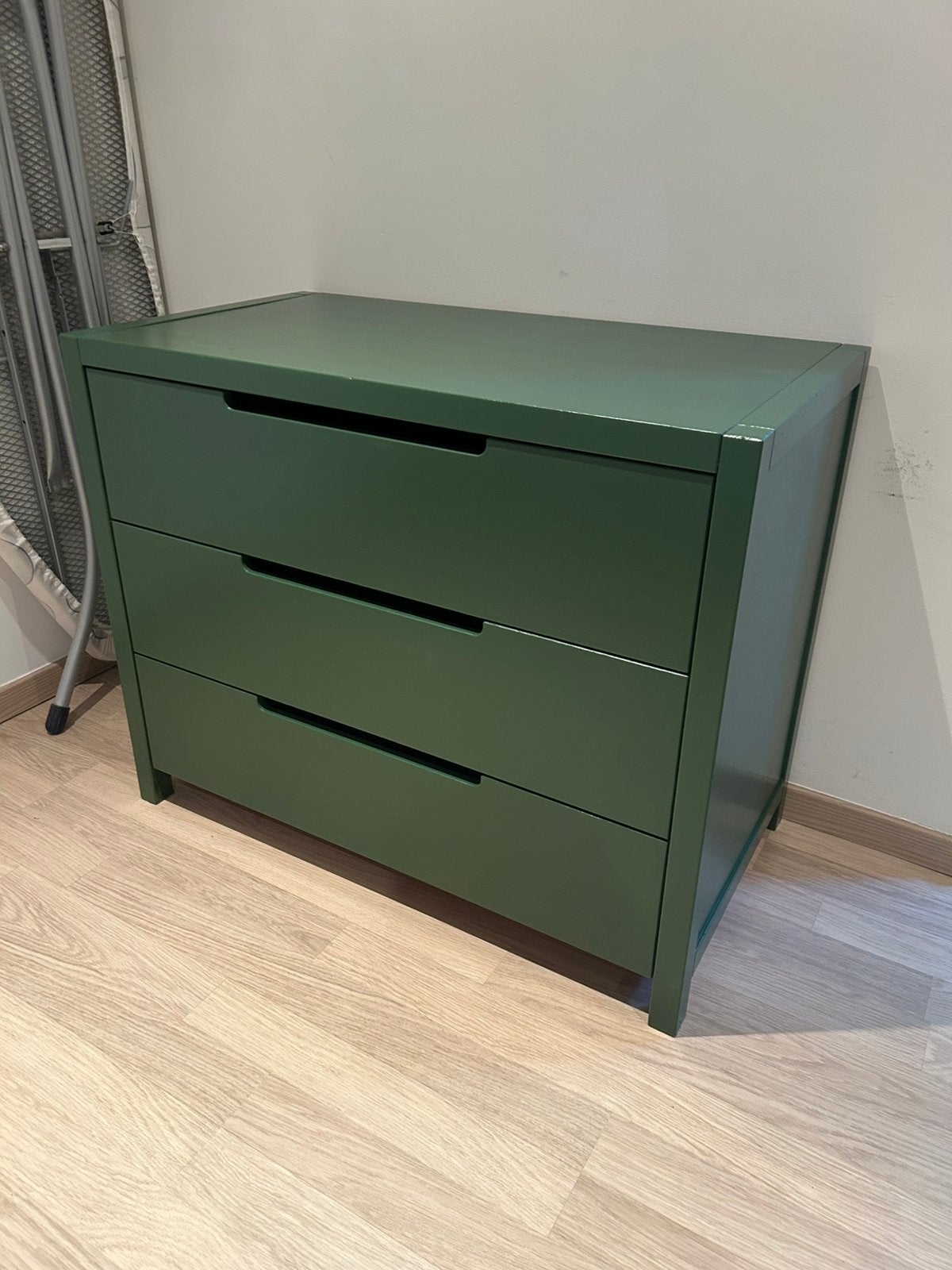 Mooie groene ladekast, Enlèvement, Comme neuf