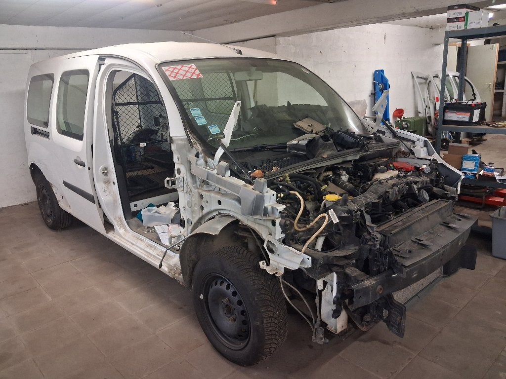 Renault Kangoo pour pièces. Papier OK, Autos, Achat, Entreprise, 2 places, Entretenue par le concessionnaire