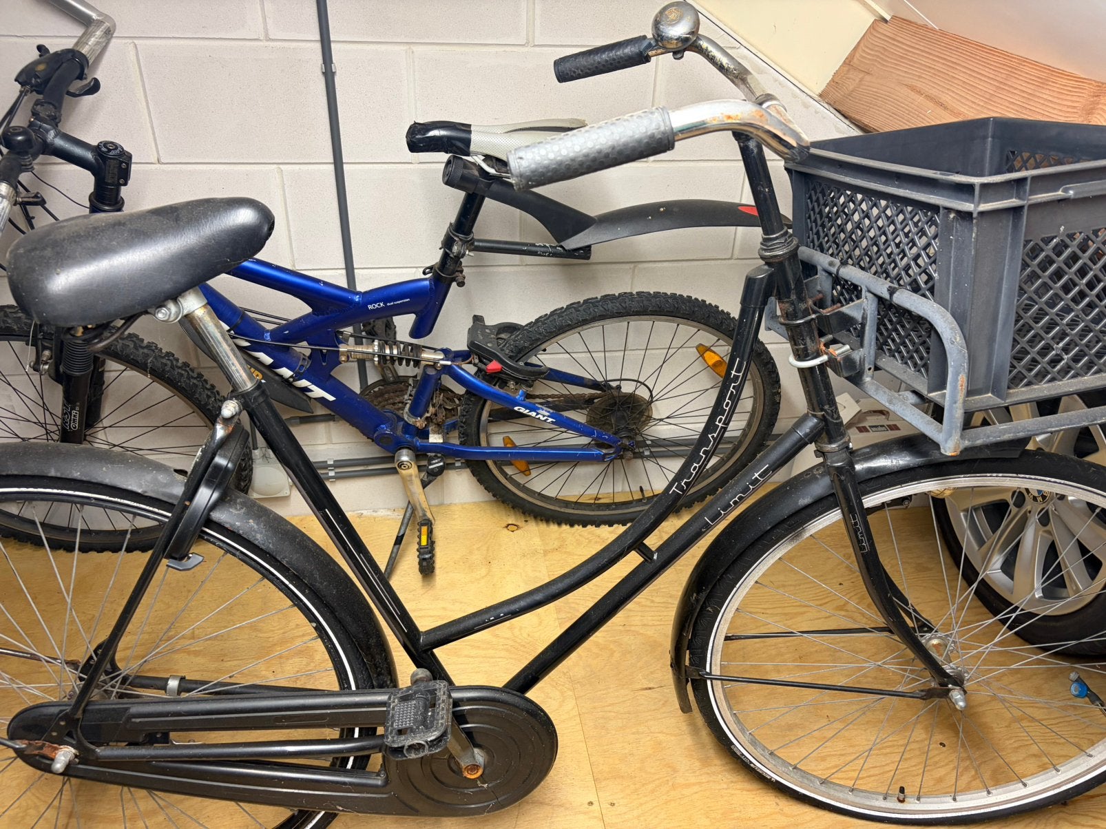 Oma fiets met mand, Fietsen en Brommers, Ophalen, Zo goed als nieuw