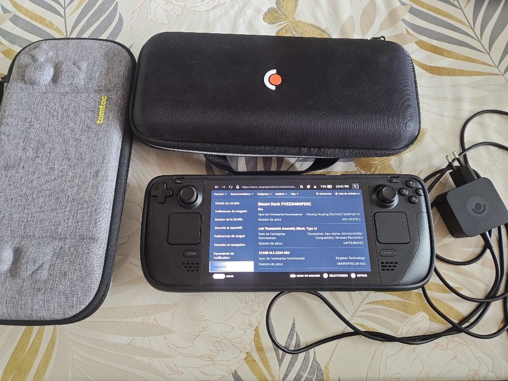 Valve Steam Deck OLED 512 Go + Housse Tomtoc, Games en Spelcomputers, Ophalen, Zo goed als nieuw