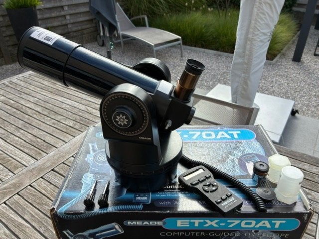 Telescoop Meade ETX-70AT, Ophalen of Verzenden, Gebruikt, Minder dan 80 mm, Lenzentelescoop (refractor)