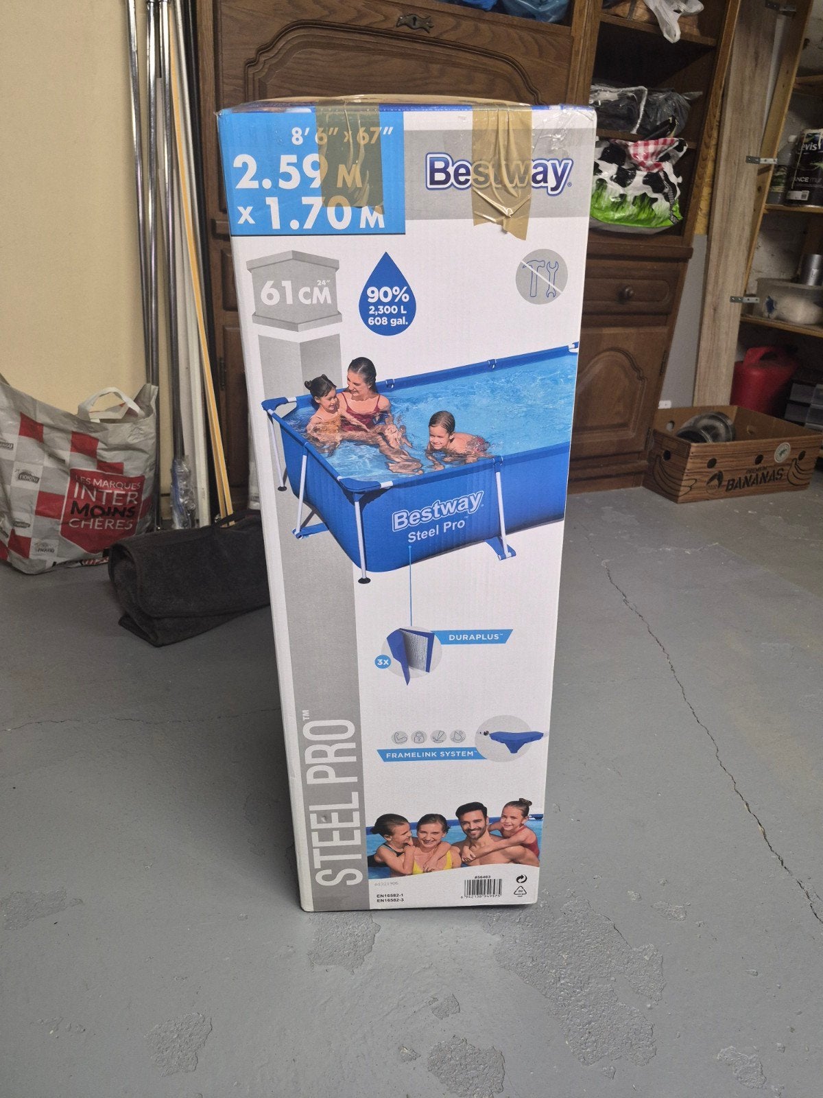 Vend piscine, Enlèvement