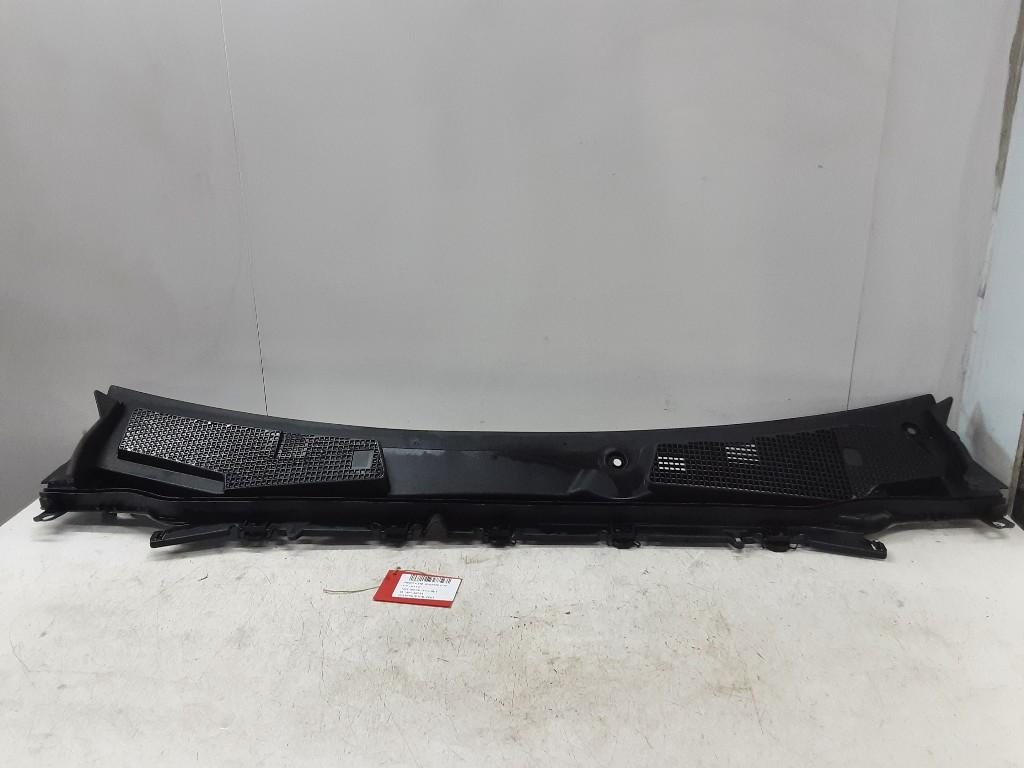 SIERLIJSTEN VOORRUIT Mercedes-Benz A (177.0) (A1778300000), Gebruikt, Voor, Mercedes-Benz, Mevr. I. Hauben