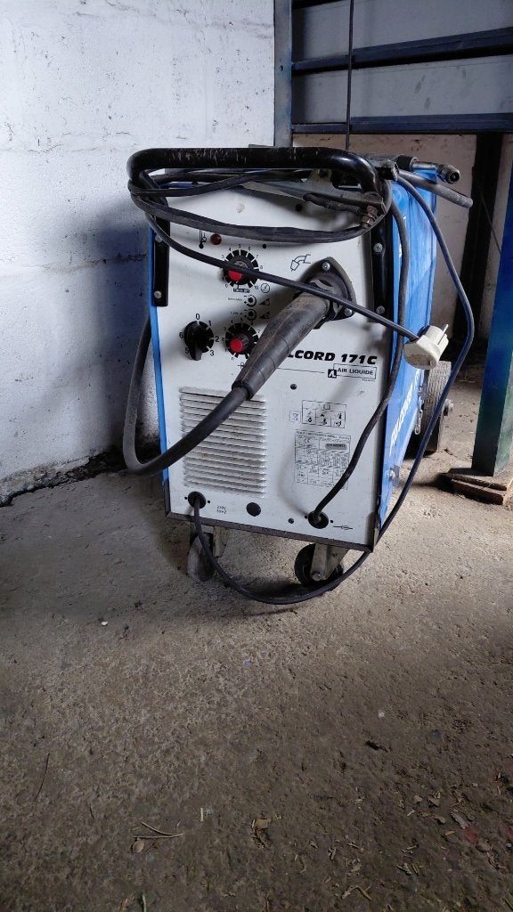 Poste à souder semi automatique, Enlèvement, Utilisé, 150 à 250 ampères, Autres types