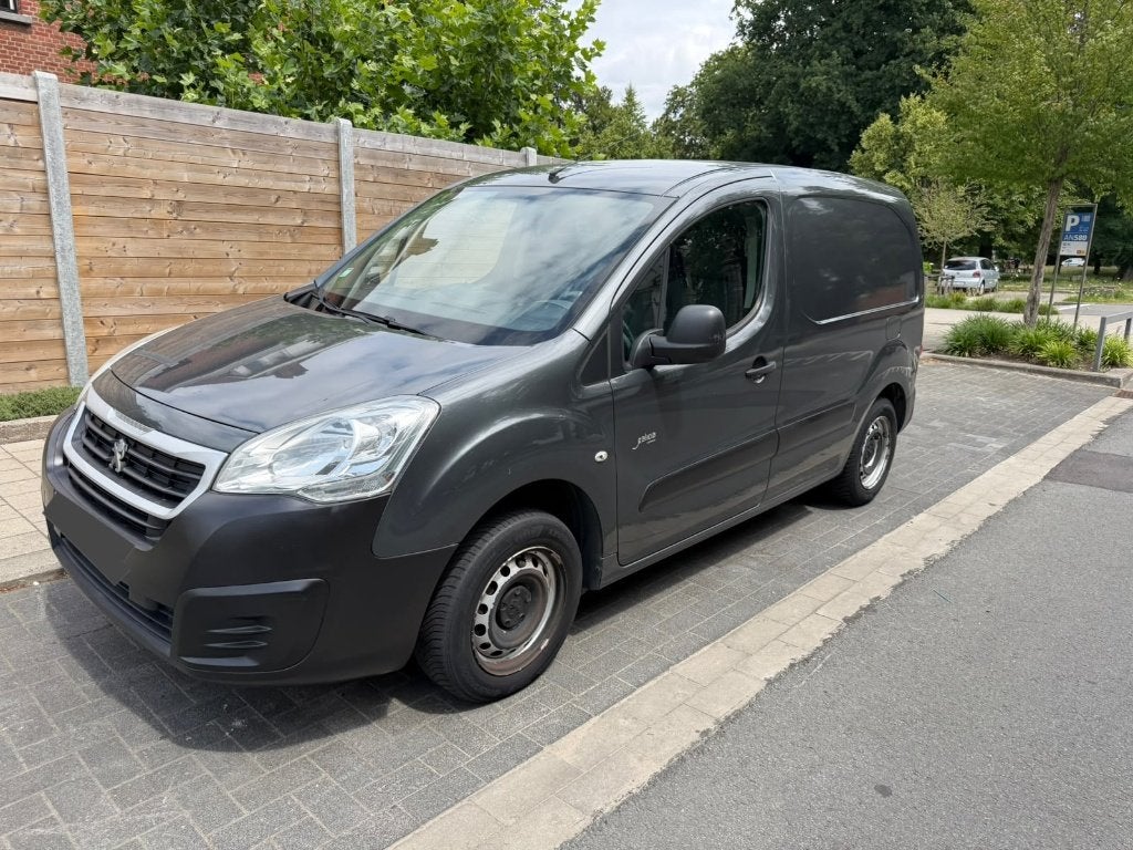 Peugeot Partner 1.6 Benzine 1ste eigenaar Airco!, Auto's, Voorwielaandrijving, Stof, Euro 6, 72 kW