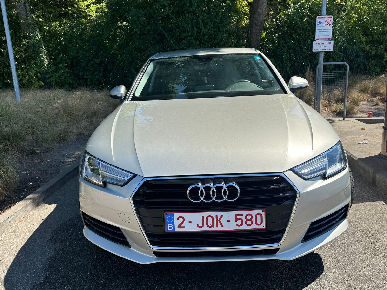 Audi A4 Sedan 1.4 TFSI (2017) — Boîte manuelle — 90 000 km, Autos, Audi, Cuir, Argent ou Gris, Achat, A4