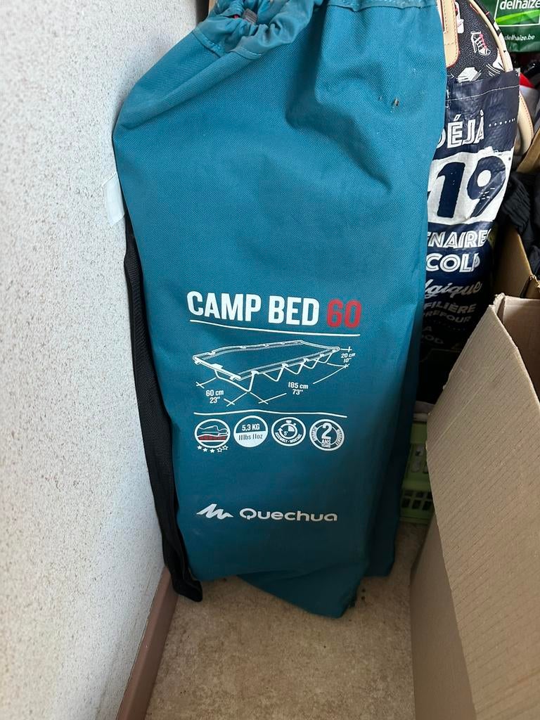 Veldbed /kampeerbed, Ophalen, Zo goed als nieuw, Campingmeubel-accessoire