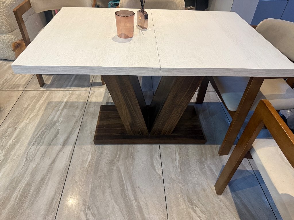 Table à manger, Enlèvement, Comme neuf