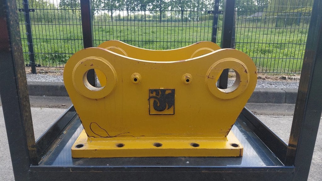 Caterpillar 345 349 350 352 mounting bracket TB link, Articles professionnels, Machines & Construction | Pièces
