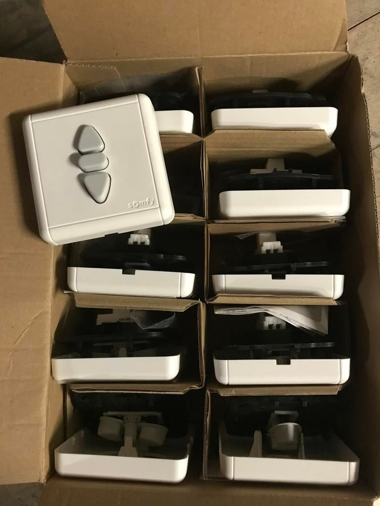 SOMFY rolluikschakelaar, Doe-het-zelf en Bouw, Rolluiken, Ophalen of Verzenden, Nieuw