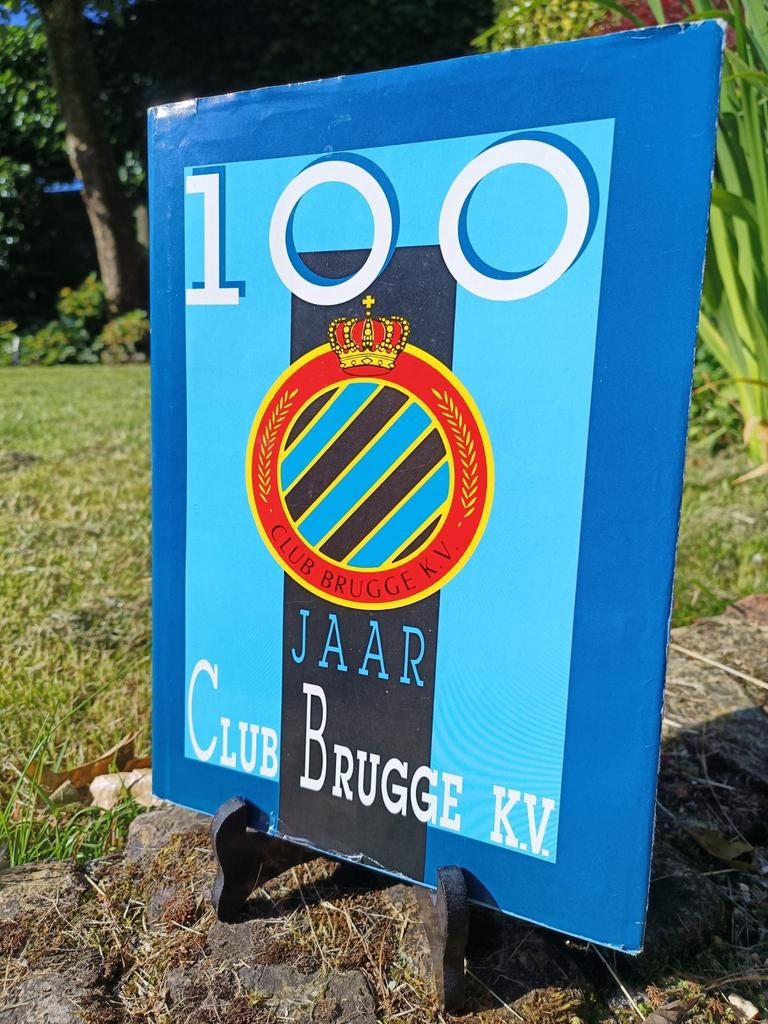 100 jaar Club Brugge - boek, Gelezen, Diverse auteurs, Ophalen of Verzenden, Balsport