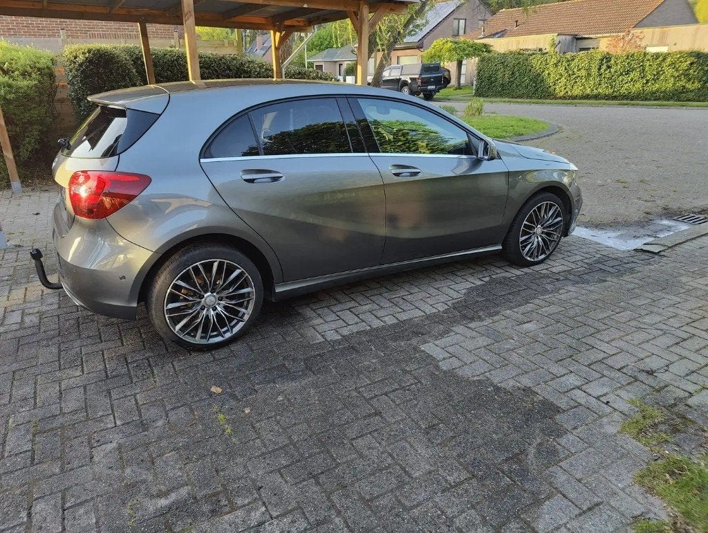 Mercedes-Benz A 180, Auto's, Mercedes-Benz, 4 cilinders, 685 kg, Leder en Stof, 1595 cc