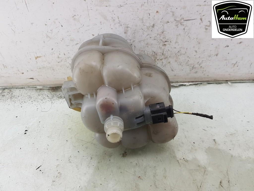 EXPANSIERESERVOIR Audi A4 Avant (B9) (01-2015/10-2019), Gebruikt, Audi