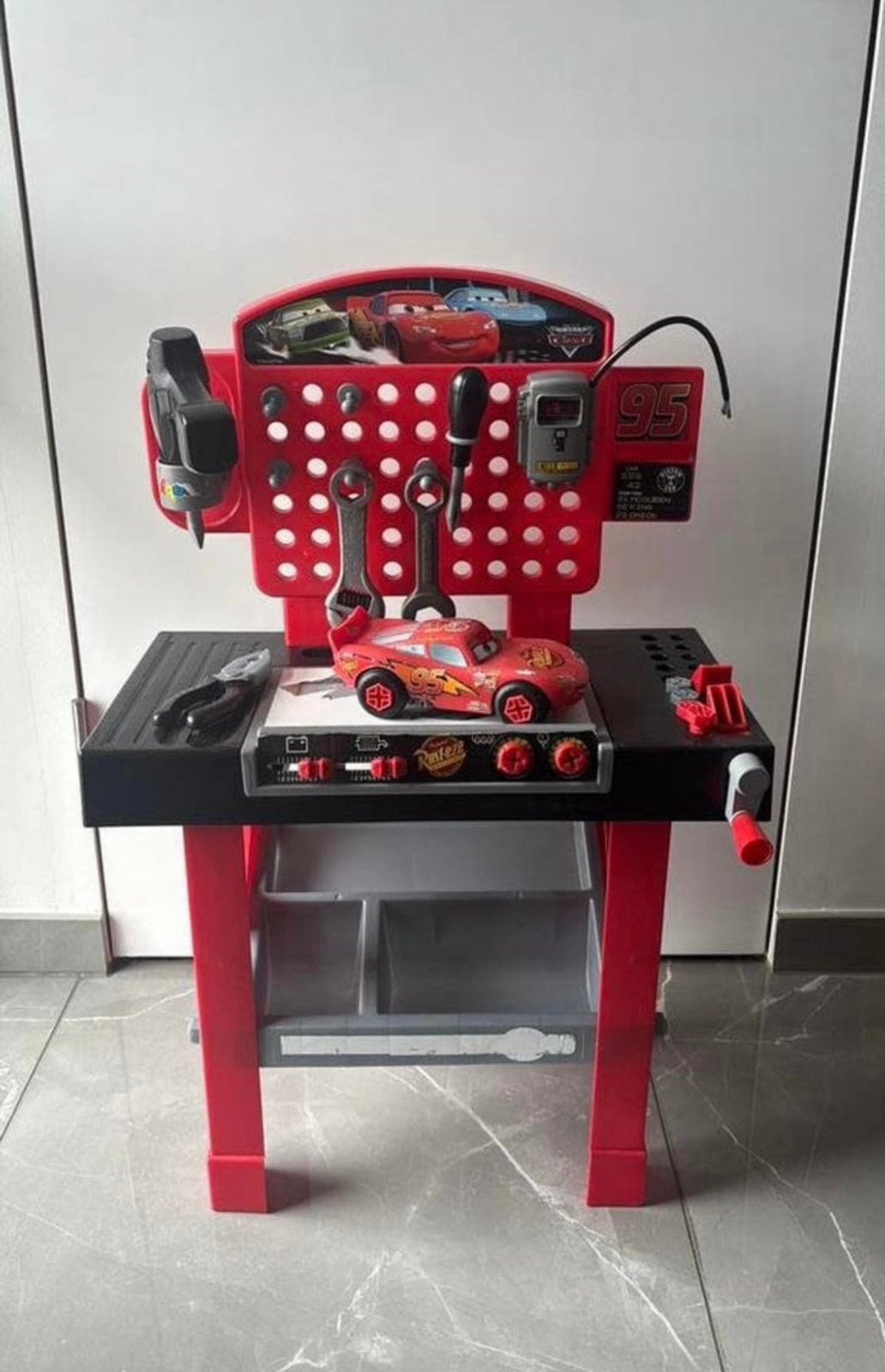 Cars werkbank, Kinderen en Baby's, Speelgoed | Speeltafels, Ophalen, Gebruikt