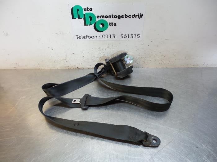 Ceinture de sécurité arrière gauche d'un Nissan Micra (Mi, -, 3 mois de garantie, Utilisé, -