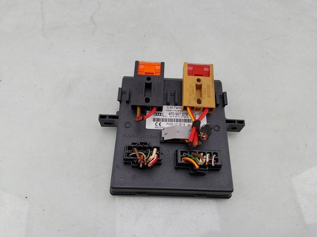 ORDINATEUR UNITE COMMANDE ELECTRONIQUE Audi A6 Avant (C6), Utilisé, Audi