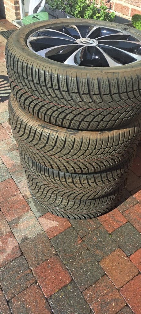 Jantes et pneus Hiver Bridgeston 215/50 R17, Autos : Pièces & Accessoires, Pneus & Jantes, Pneu(s), Pneus hiver, 17 pouces, Autre
