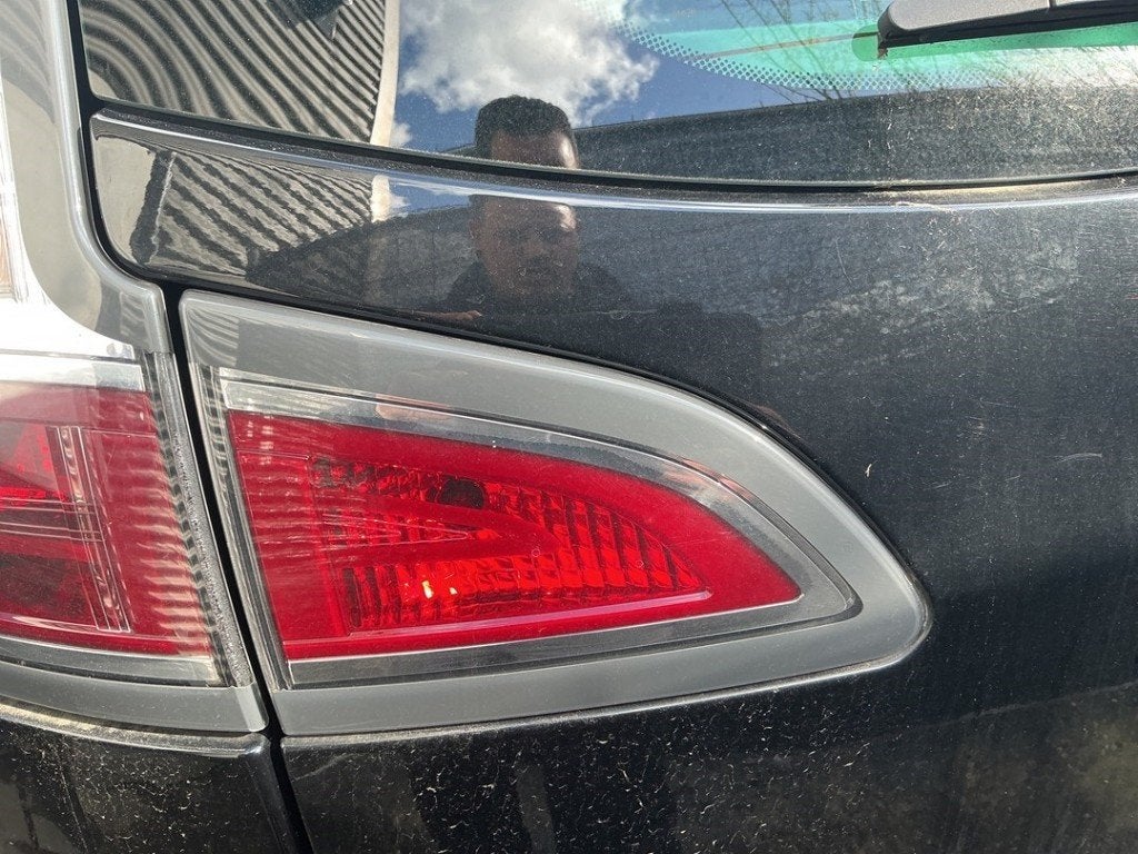 ACHTERLICHT LINKS Renault Scénic III (JZ) (01-2009/09-2016), Gebruikt, Renault, Peter-Huppertz-Straße 5
51063  Köln, DE, Dialog.deutschland@renault.de