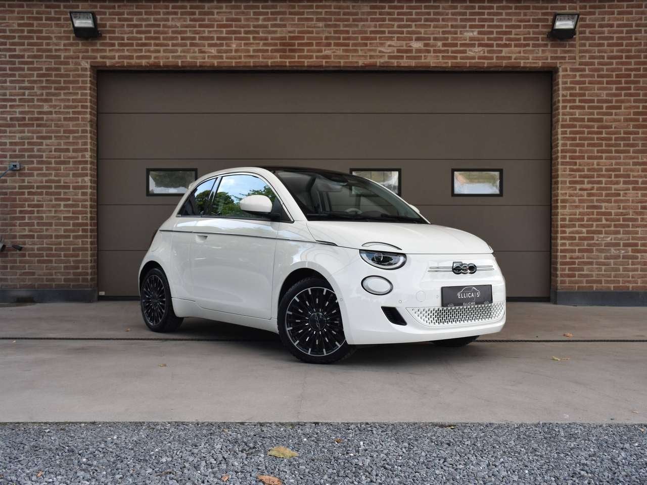 Fiat 500e 42 KWH SOH 100% / LA PRIMA / 3+1 / PANORAMISCH DA, Autos, Fiat, 0 kg, 87 kW, 4 portes, 0 kg