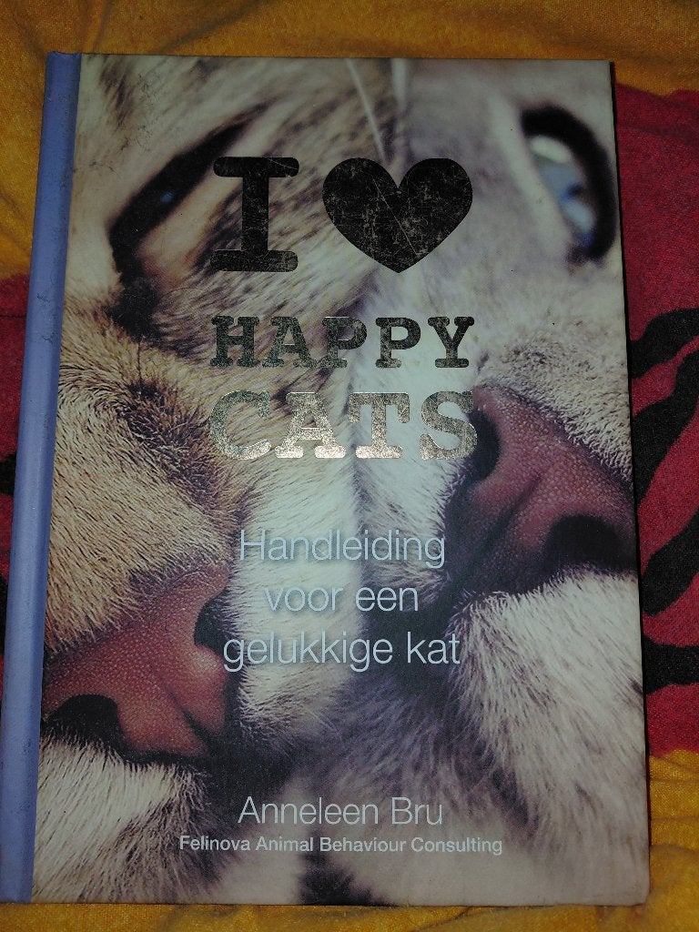 Happy cats boek, Boeken, Ophalen, Zo goed als nieuw, Katten, Zie beschrijving