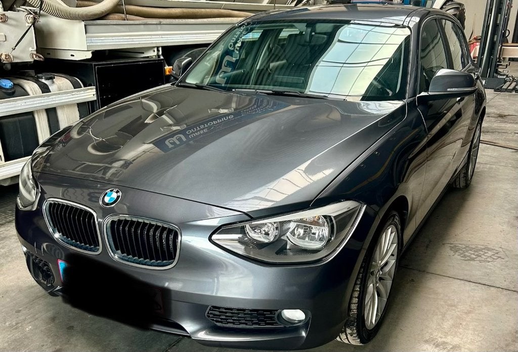 Bmw 114d, Autos, Argent ou Gris, Achat, Boîte manuelle, Noir