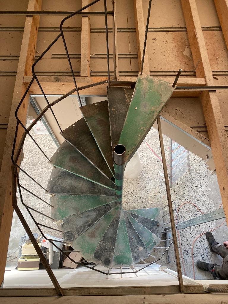 Escalier colimaçon en métal 60/70, Bricolage & Construction, Échelles & Escaliers, Utilisé, Escalier, 2 à 4 mètres, Enlèvement