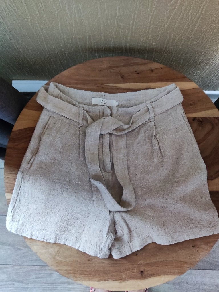 Damesshort, Kleding | Dames, Kort, Beige, Zo goed als nieuw, Maat 36 (S)