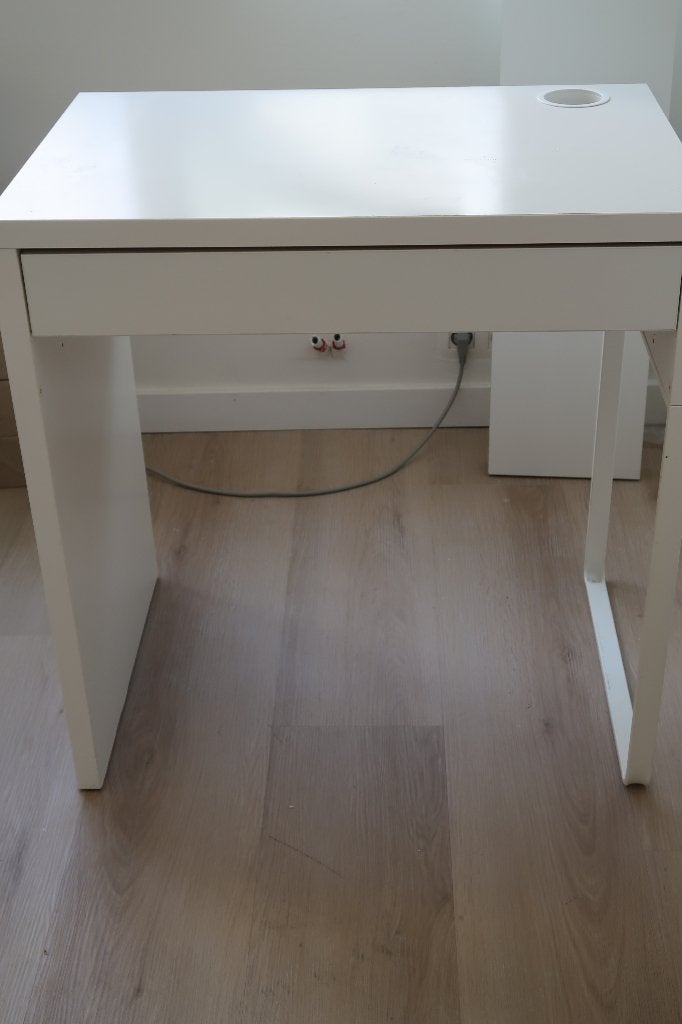 ikea bureau, Ophalen, Hout, Zo goed als nieuw, IKEA