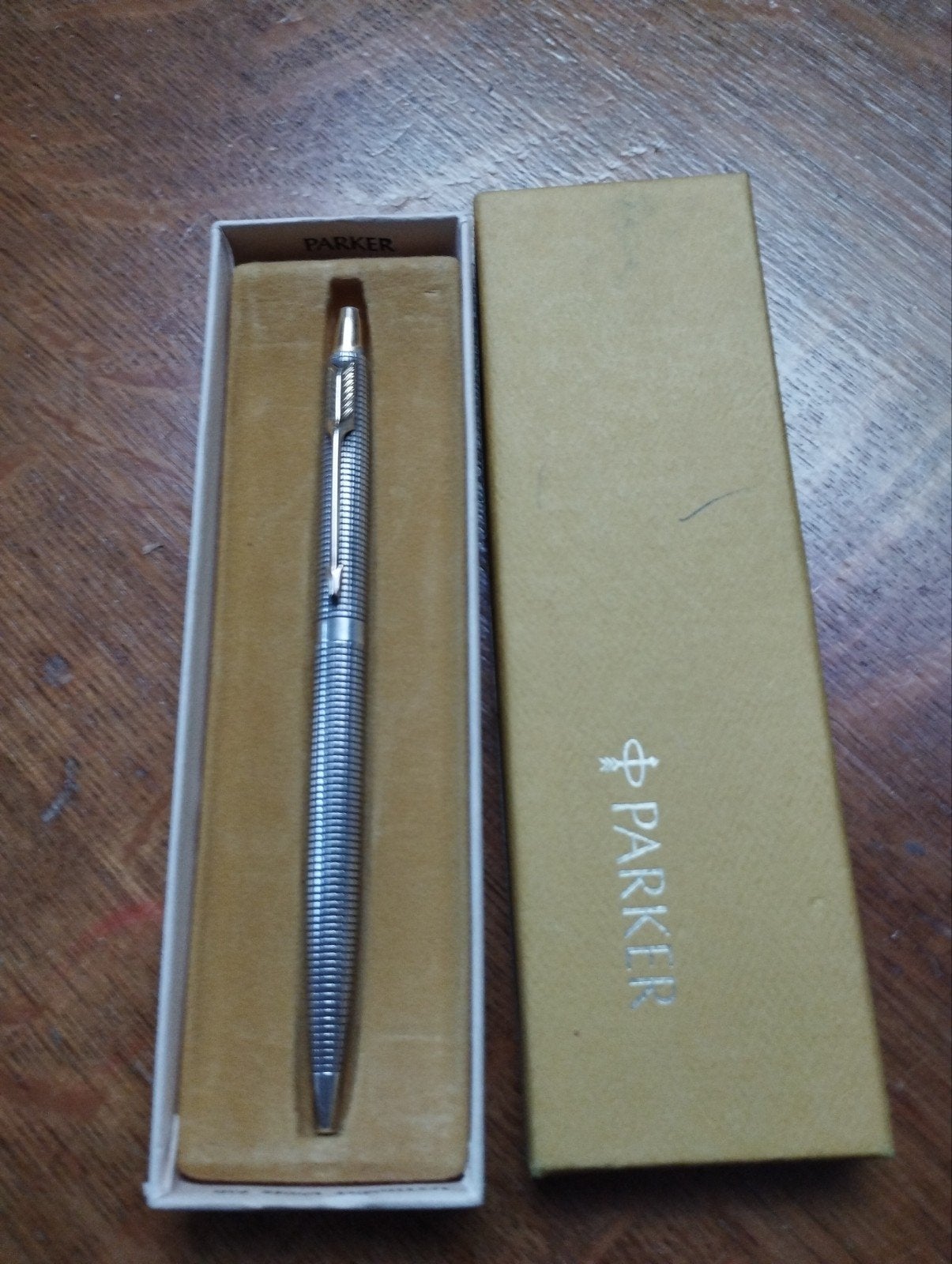 Parker ciselé argent, Collections, Enlèvement ou Envoi, Stylo, Parker
