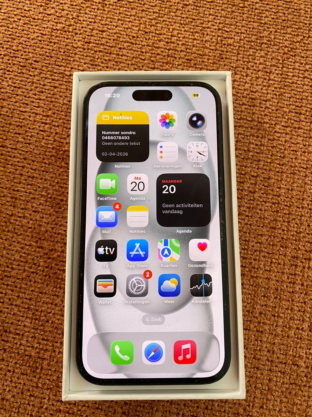 Iphone 15 werkt perfect zonder problemen heb geld nodig, Télécoms, Téléphonie mobile | Apple iPhone, IPhone 15, Comme neuf, Enlèvement