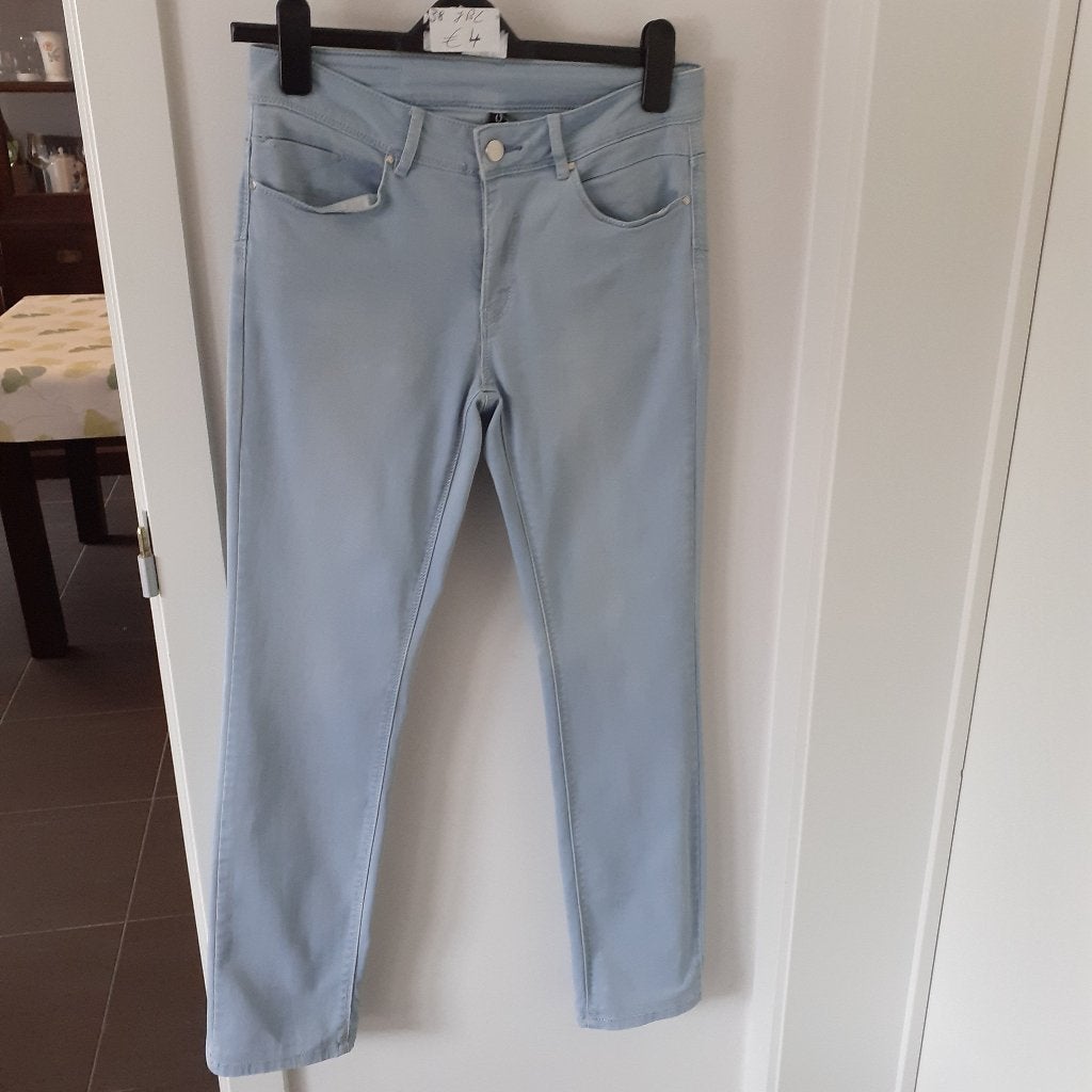 J.B.C. Lichtblauwe spijkerbroek Maat: 38 Prijs: € 4, Kleding | Dames, Spijkerbroeken en Jeans, J.B.C., Ophalen of Verzenden, Gedragen