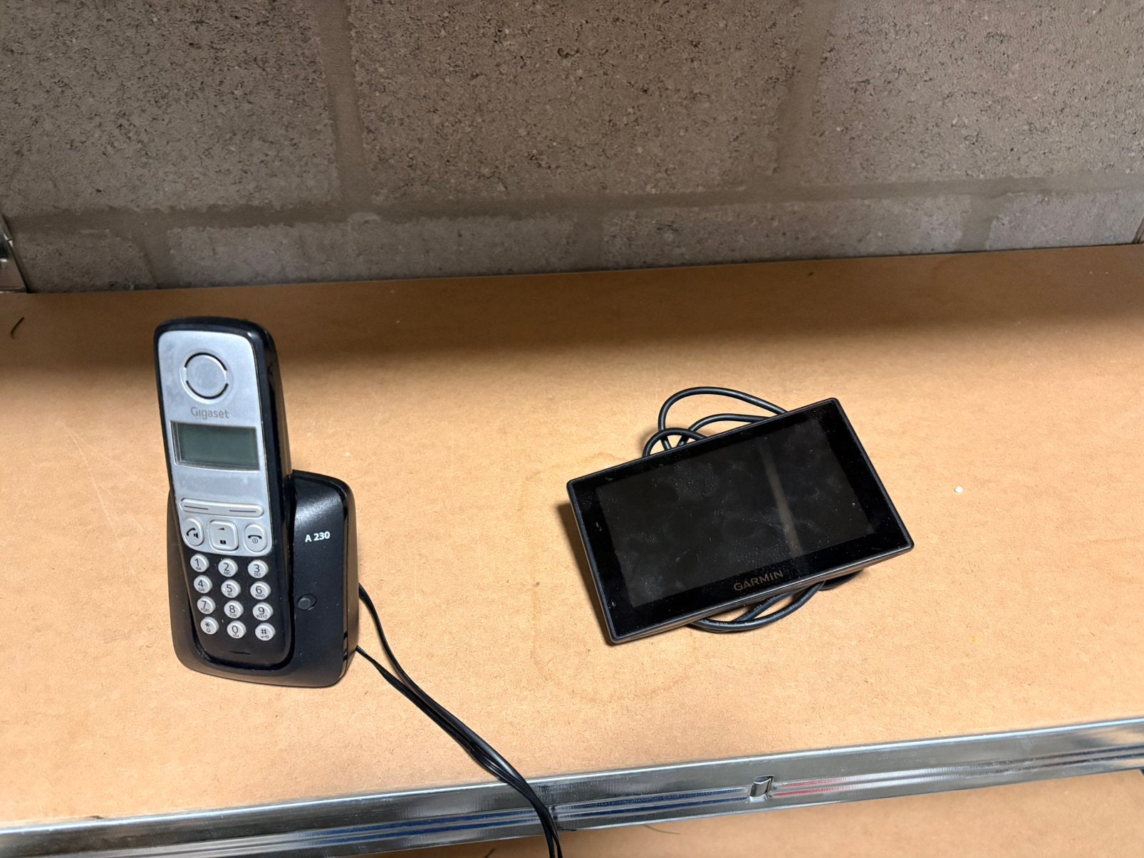 Navigatie en telefoon, Telecommunicatie, Ophalen, Zo goed als nieuw