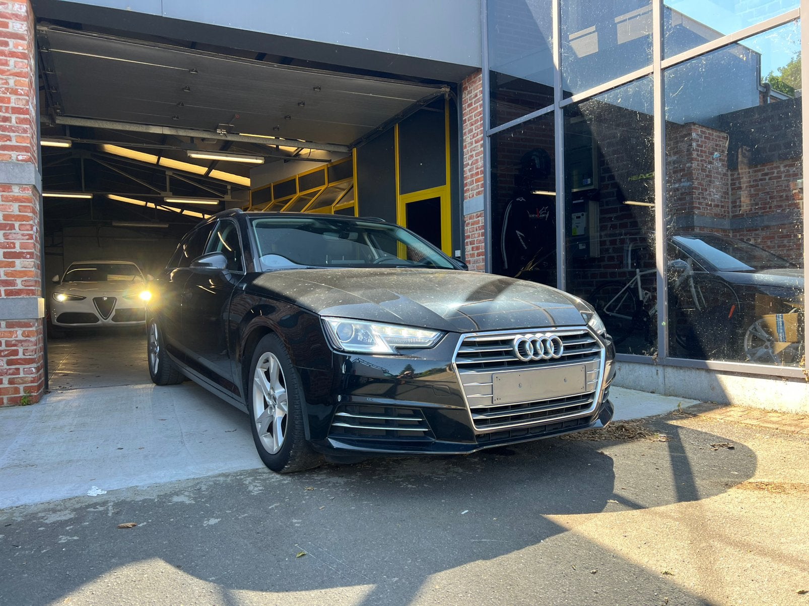 Audi A4 A4 Avant 2.0 TDi ultra Business Ed.S tronic, Autos, Audi, Cuir, Entreprise, Noir, Automatique