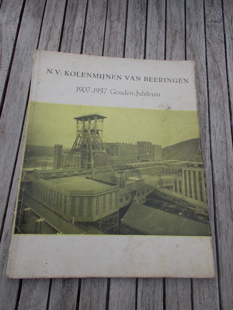 N.V. Kolenmijnen van Beeringen 1907-1957 Gouden Jubil (1957), Boeken, Geschiedenis | Nationaal, Ophalen of Verzenden, Gelezen