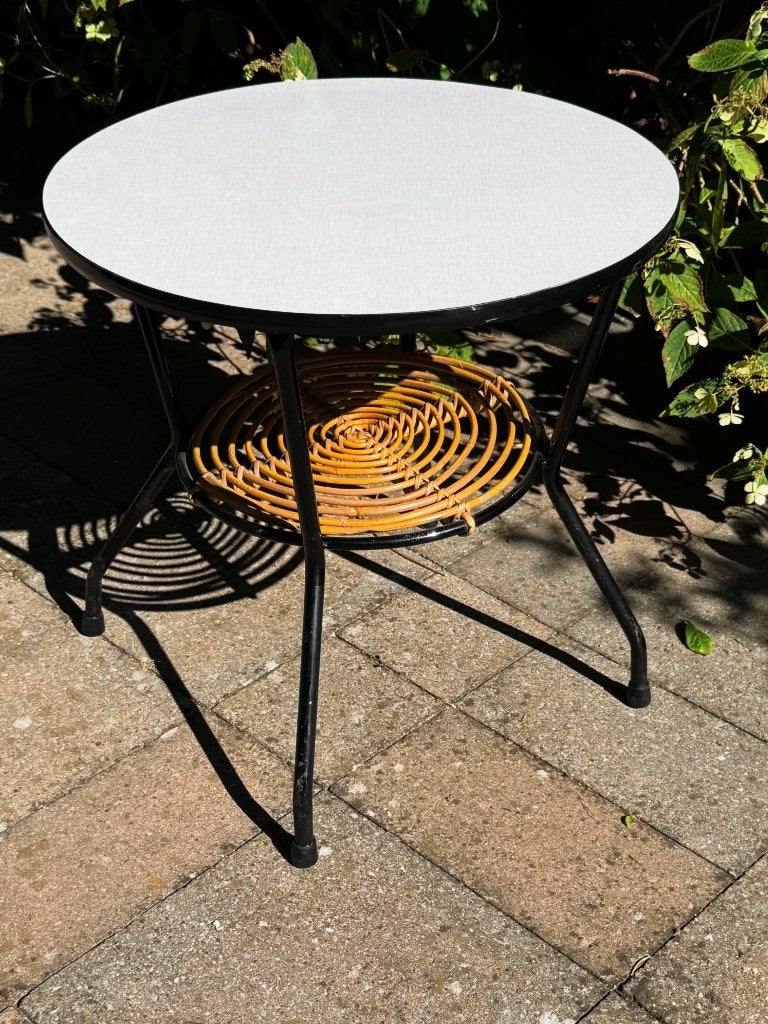 Table basse Rohe Noordwolde, Enlèvement