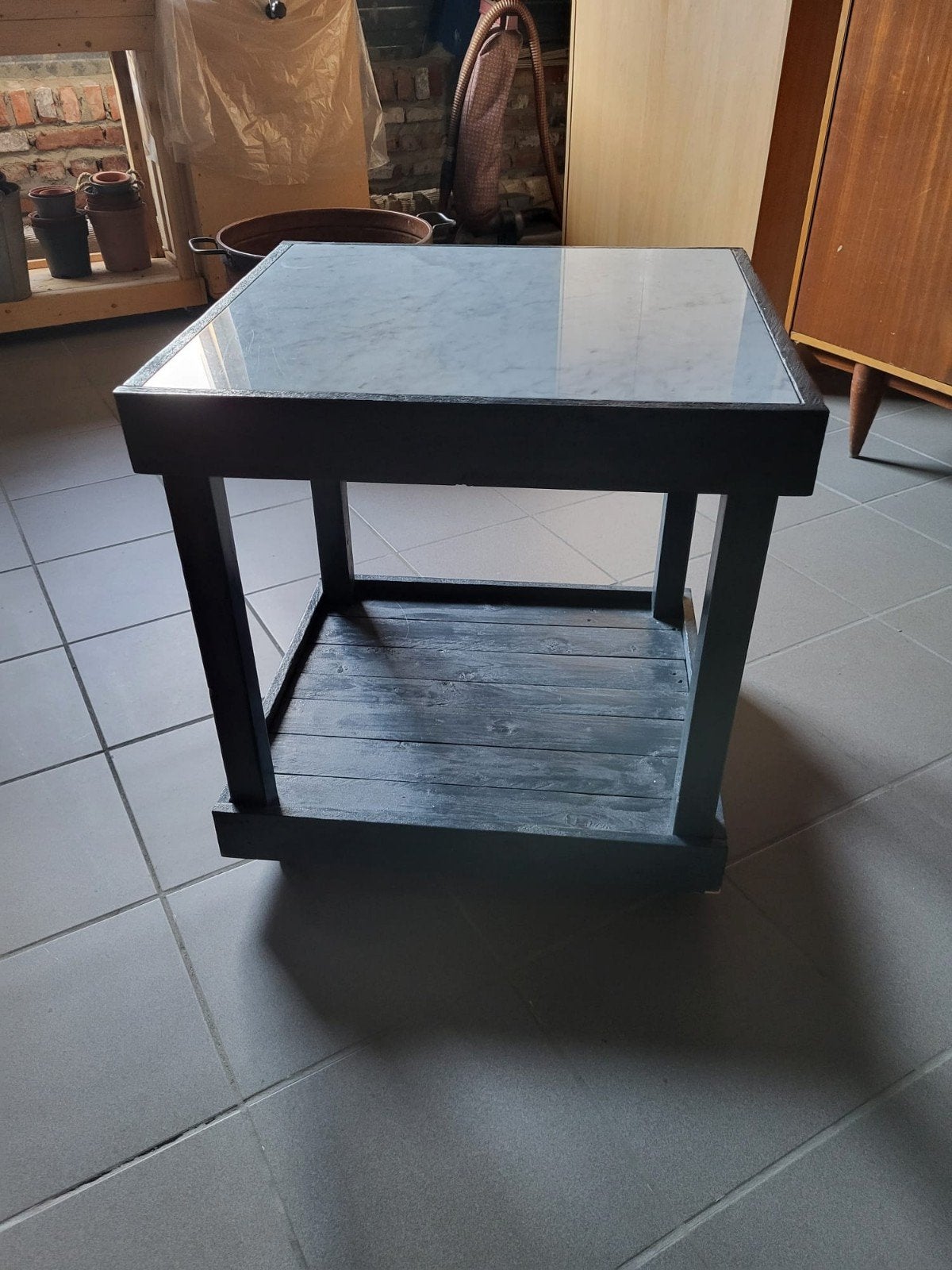 Zelfgemaakte houten tafel op wieltjes, Ophalen, Gebruikt