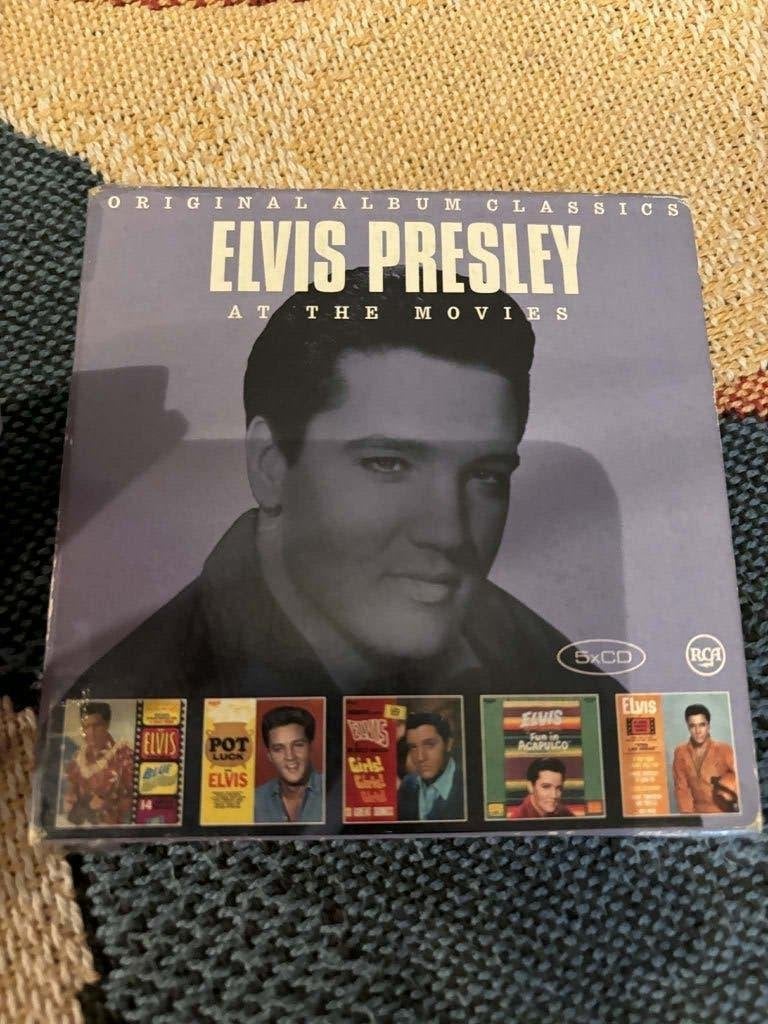 Elvis 5 cdbox , Elvis Presley at the movies, slechts 10 euro, Enlèvement ou Envoi, Utilisé, Rock 'n' roll, Coffret