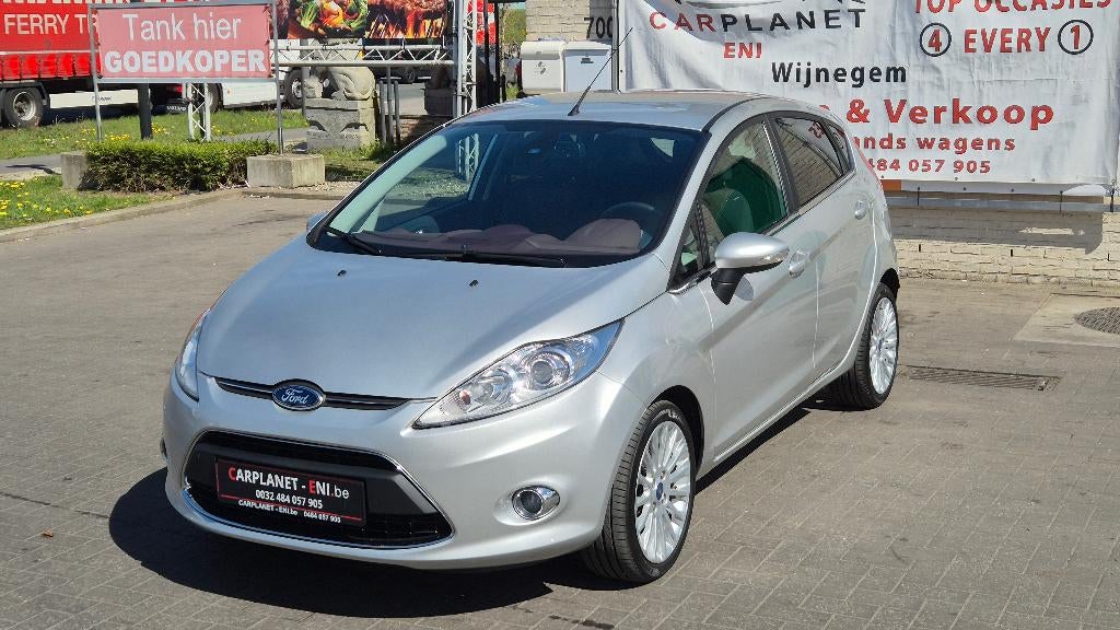 Ford Fiesta 1.4 Benzine Automaat 32.000km Nieuw Staat, Auto's, Euro 5, Stof, 1145 kg, 4 cilinders