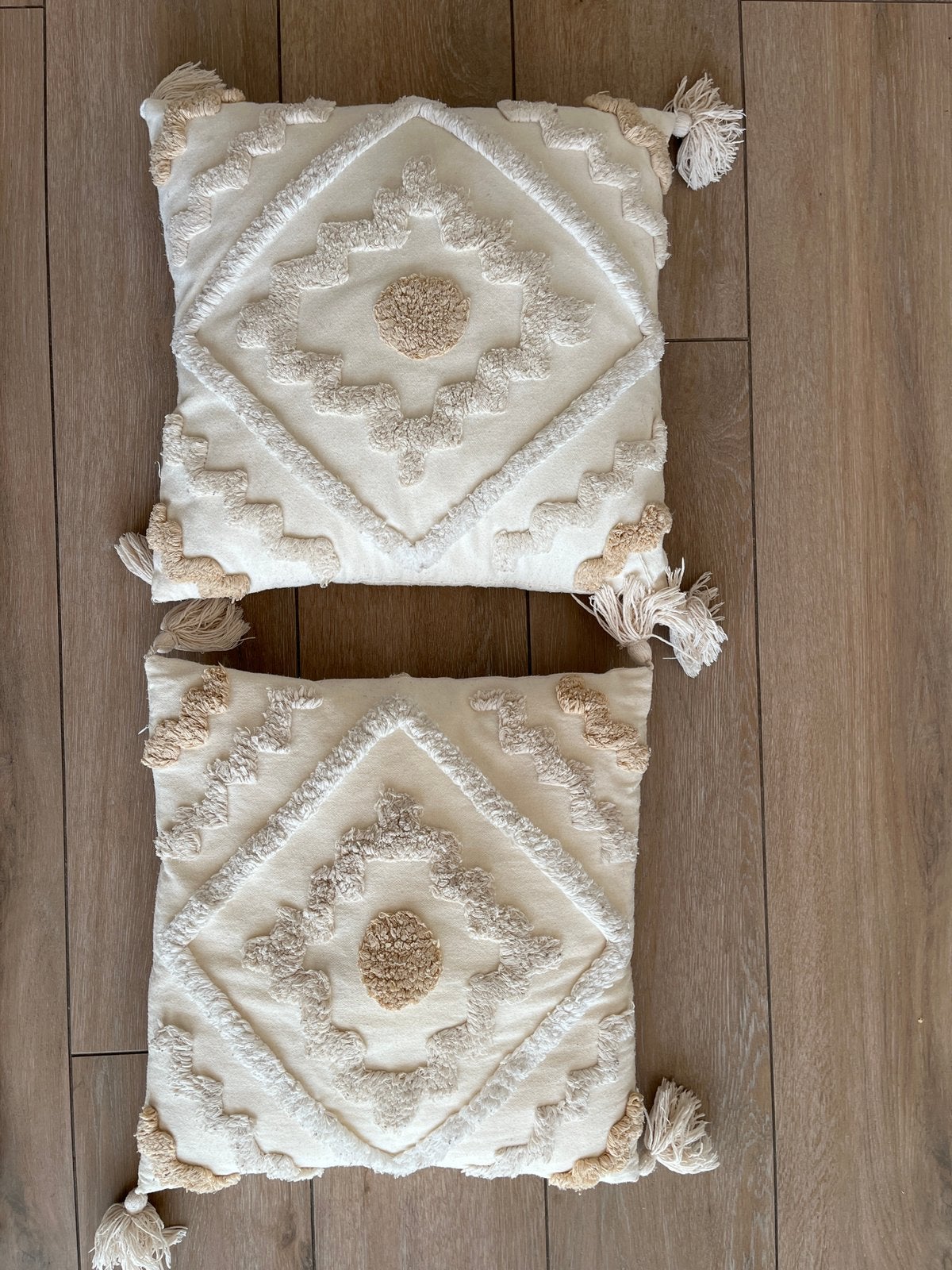 Beige kussens, Huis en Inrichting, Ophalen of Verzenden, Zo goed als nieuw, Beige