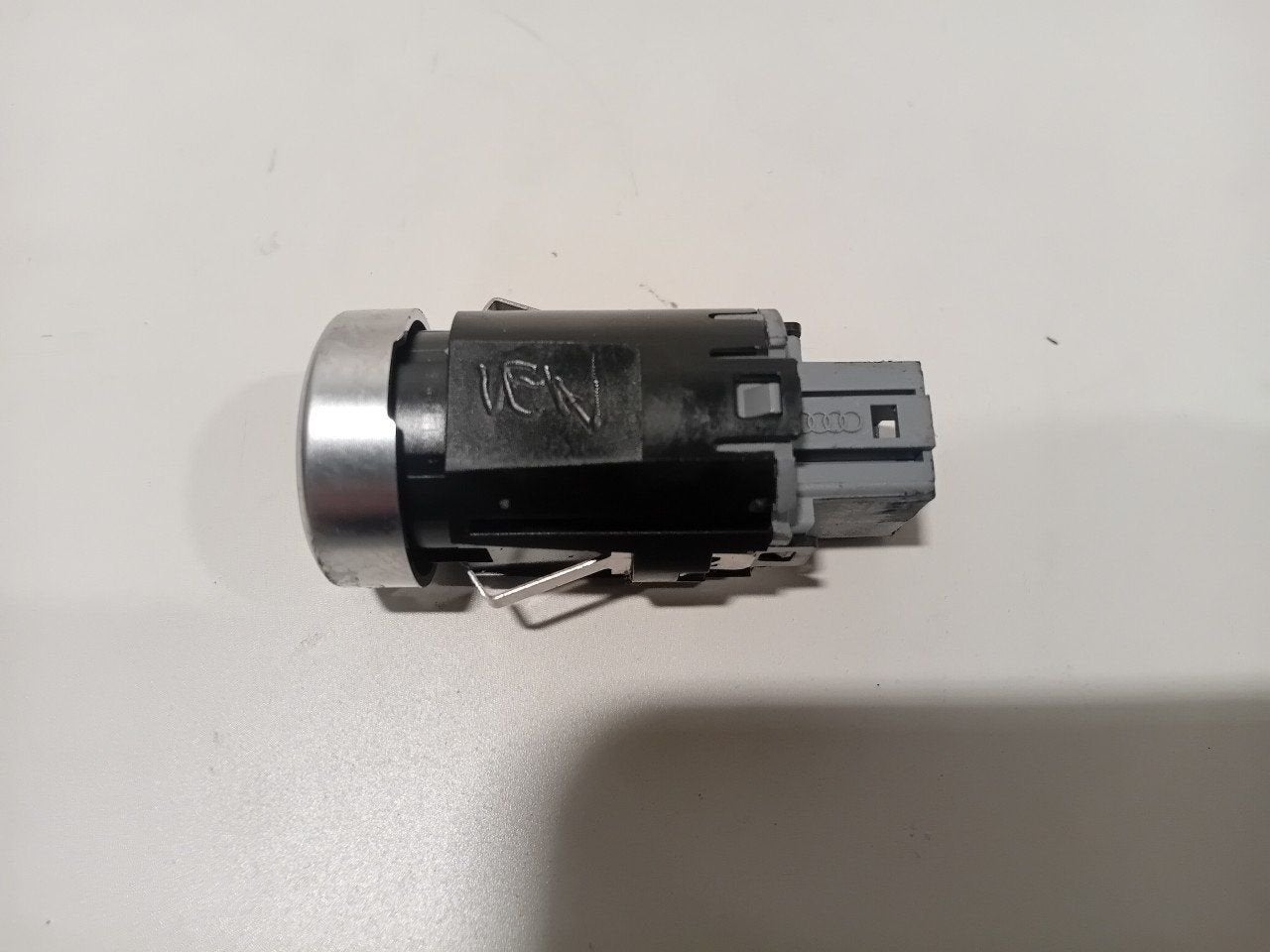 Start/stop schakelaar Volkswagen Passat, Onderdelen@venauto.nl, Van der Ven Autorecycling B.V., Gebruikt, Ettenseweg 76, 4706 PB Roosendaal, The Netherlands