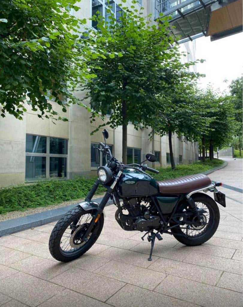 Brixton 125 - moto, Enlèvement