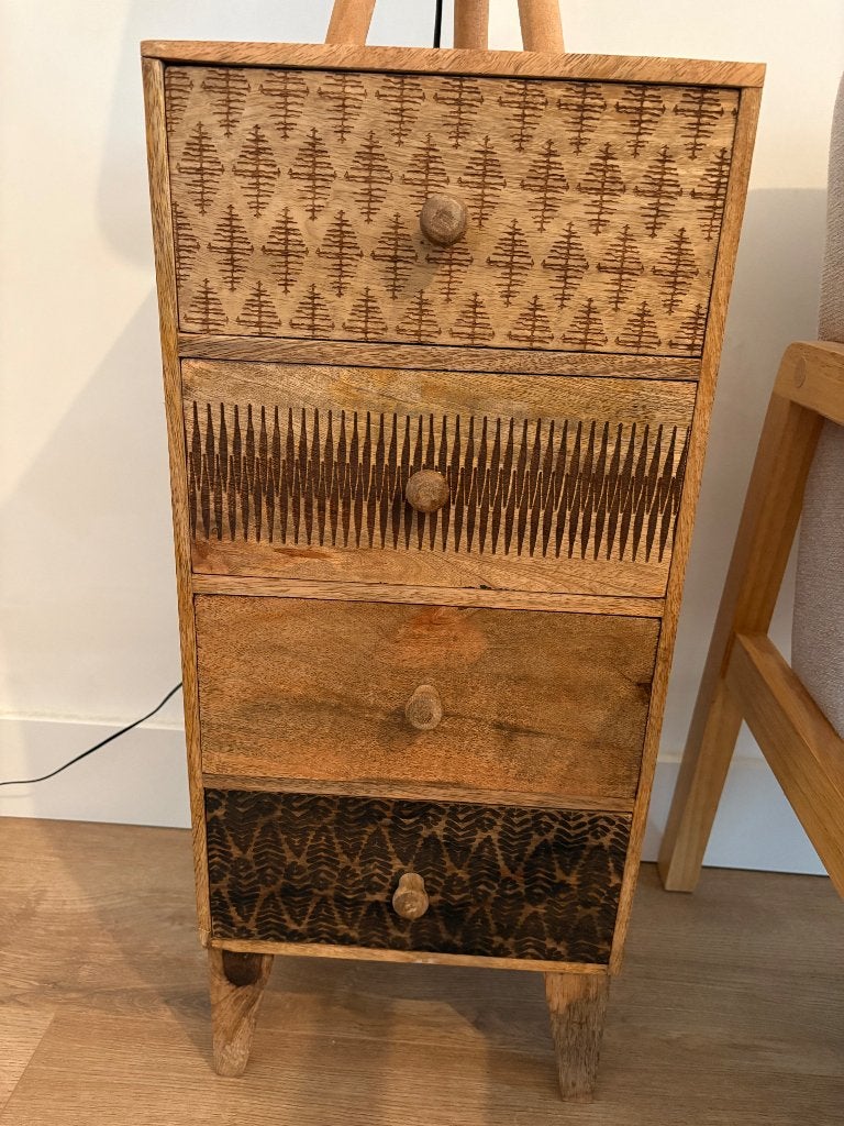Meubel kastje met motieven (hout), Huis en Inrichting, Ophalen, Minder dan 50 cm, Zo goed als nieuw, Minder dan 25 cm