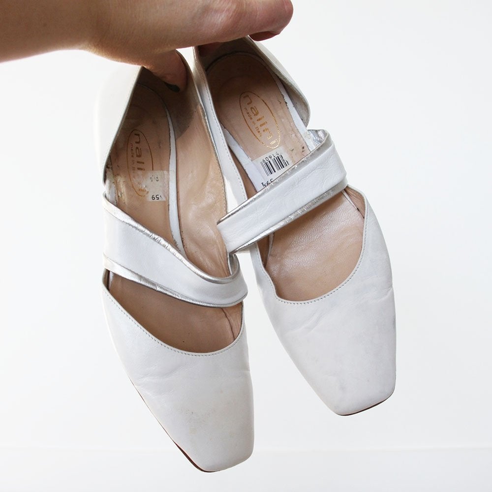 Prachtige Wit Leren Nalini Pumps -s12 (Maat 39½) € 35,-, Kleding | Dames, Nalini, Pumps, Wit, Ophalen of Verzenden