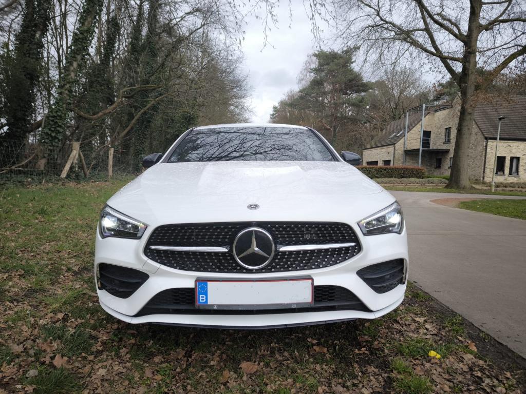 Mercedes CLA 250e AMG Plug-in Hybride Wide screen, Auto's, CLA, 4 cilinders, 1334 cc, Wit