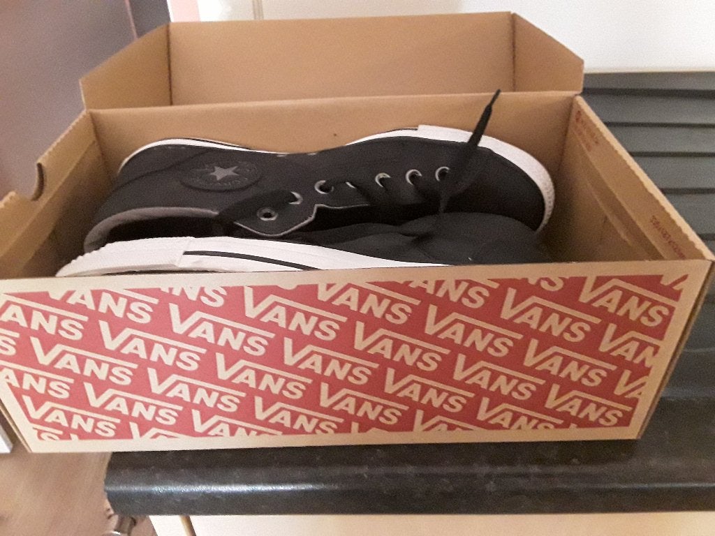 Baskets noires hautes converse pour homme, Enlèvement, Baskets