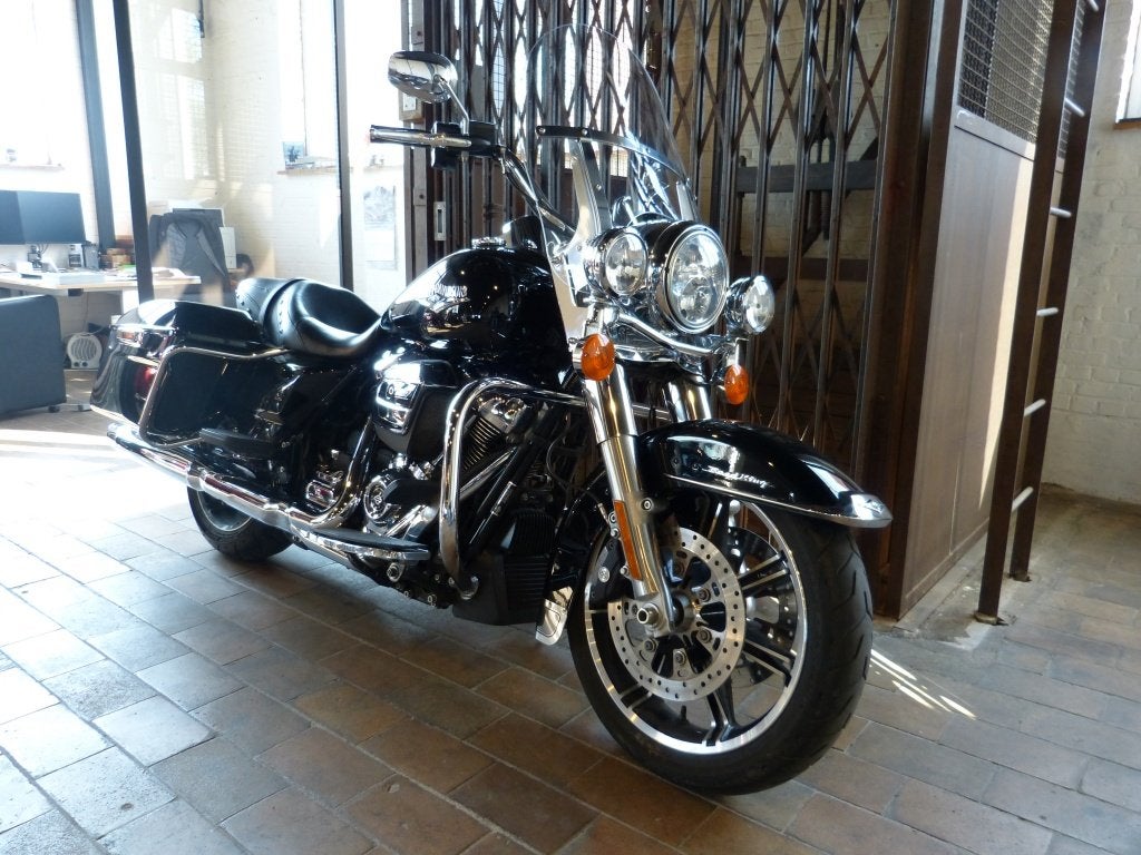 Harley-Davidson TOURING FLHR Road King, 1745 cm³, Plus de 35 kW, Info@freedom-machines.be, ABS